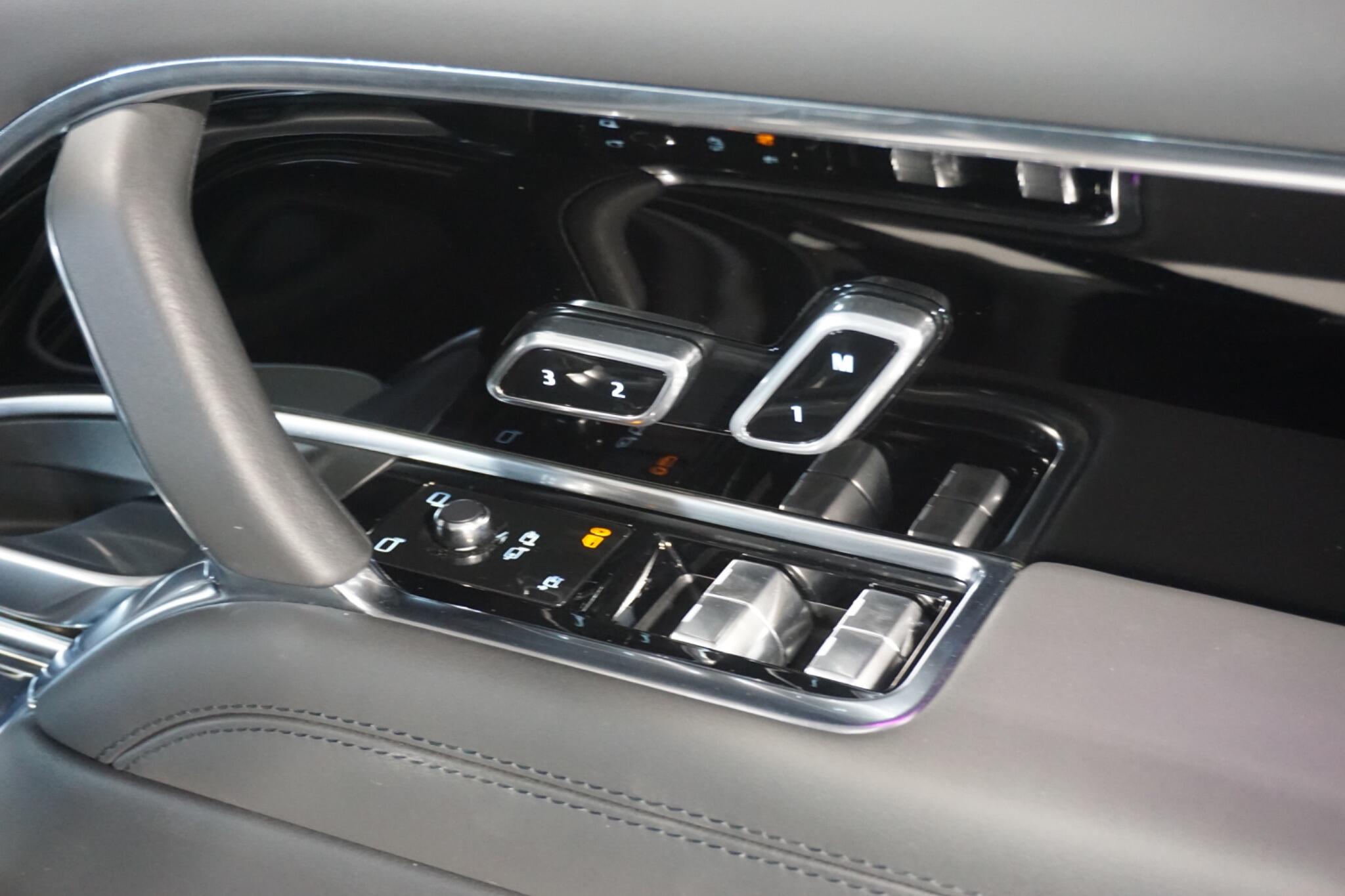 Land Rover Range Rover 3.0 P400 MHEV Autobiography SUV 5dr Petrol Auto 4WD Euro 6 (s/s) (400 ps)